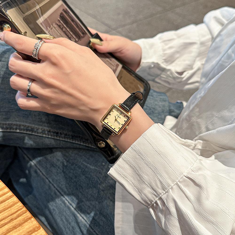 Second-hand Diamond-encrusted Small Square Watch Casual Student Commuting Niche Quartz Watch Daily Simple Belt Watch for Women