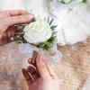 Europäische Weiße Rose Hochzeit Braut Brautjungfern Brautjungfern Eltern Ansteckblume, Hochzeit Schwestern Handgelenksblume