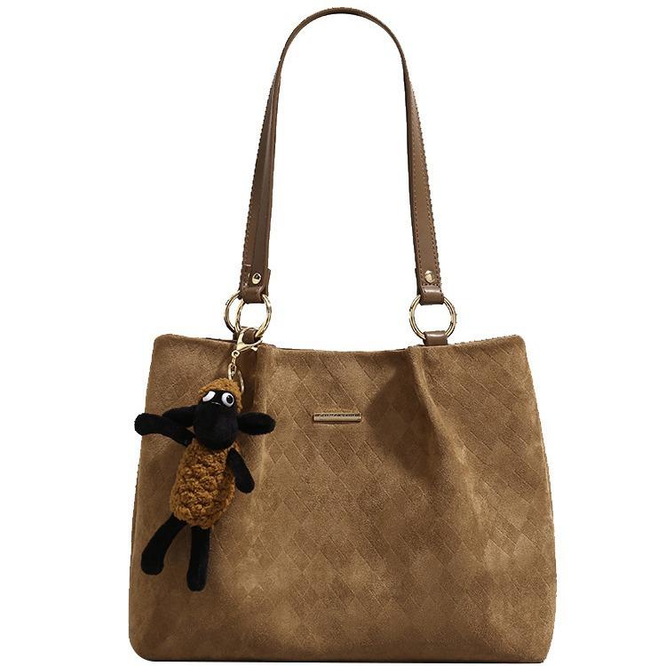 Cute Pendant Tote Bag designed for Women Big Capacity Trendy College Appearance Style Commuting Shoulder Bag Durable Material