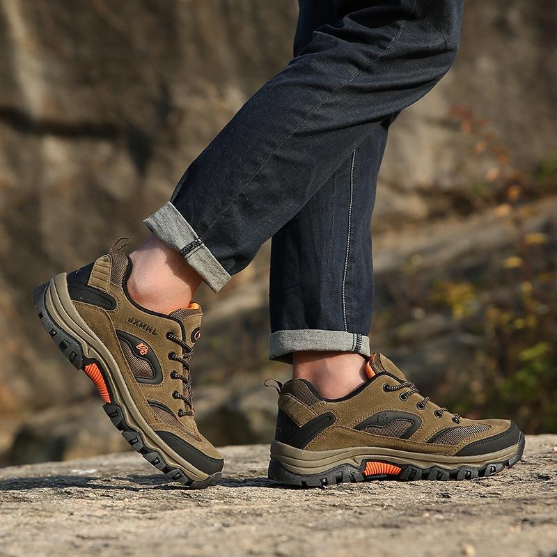 Fashion Outdoor Hiking Shoes Men Comfortable Trekking Travel Shoes Man Wearable Sneakers Waterproof Boots