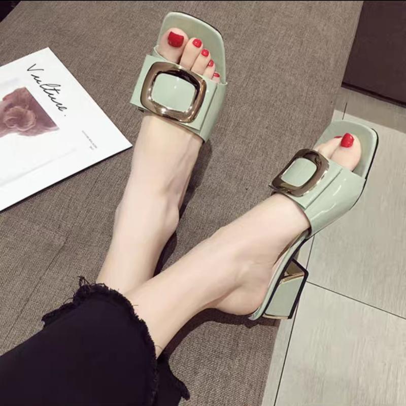 

Женские шлепанцы на высоком каблуке Летние новые сандалии на толстом каблуке с квадратной пряжкой больших размеров Носите женскую обувь высокой ценности 39 светло-зеленый
