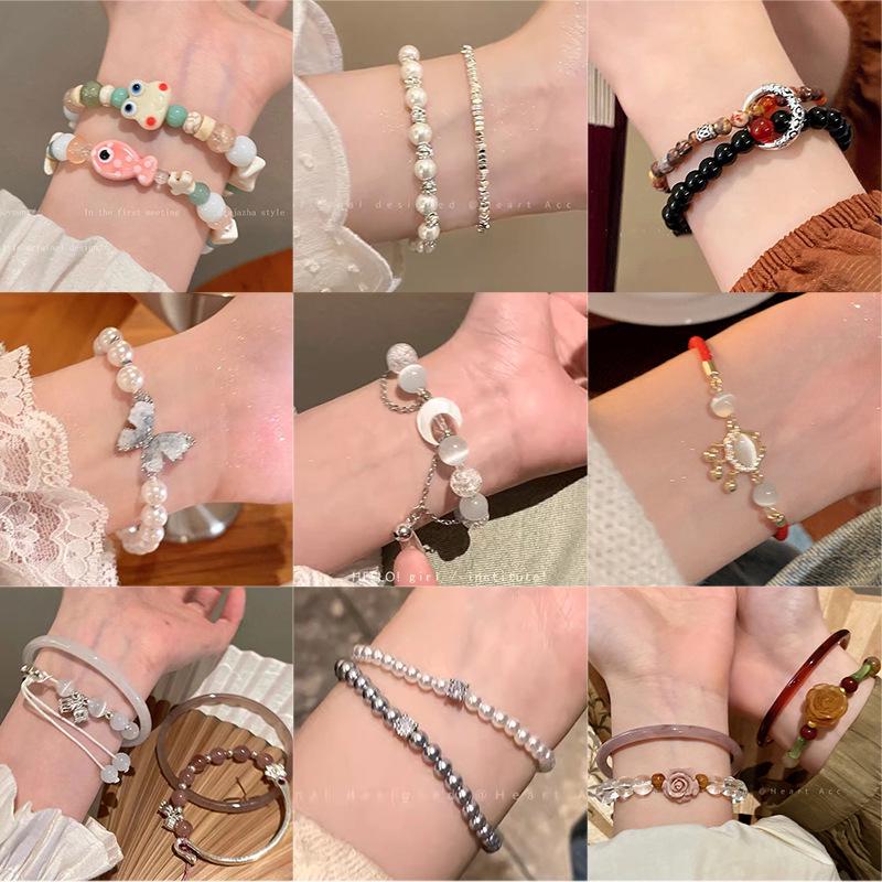 Korean-Style Versatile Pearl Bracelet for Women: Light Luxury, Exquisite, High-End Feel, Popular Beaded Bangle, Elegant Hand Jewelry.