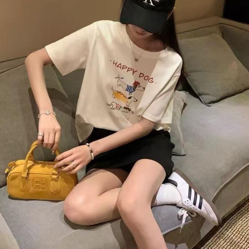 Casual Short-sleeved T-shirt for Women In Spring and Summer, Suitable for Petite Girls, A Slimming Top for Dressing Up