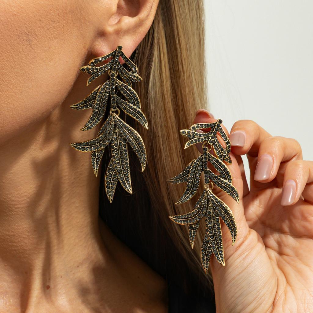 Light Luxury Diamond-Set Geometric Fan-Shaped Stud Earrings Female, Design Sense Black Diamond Moon Leaf Long Earrings