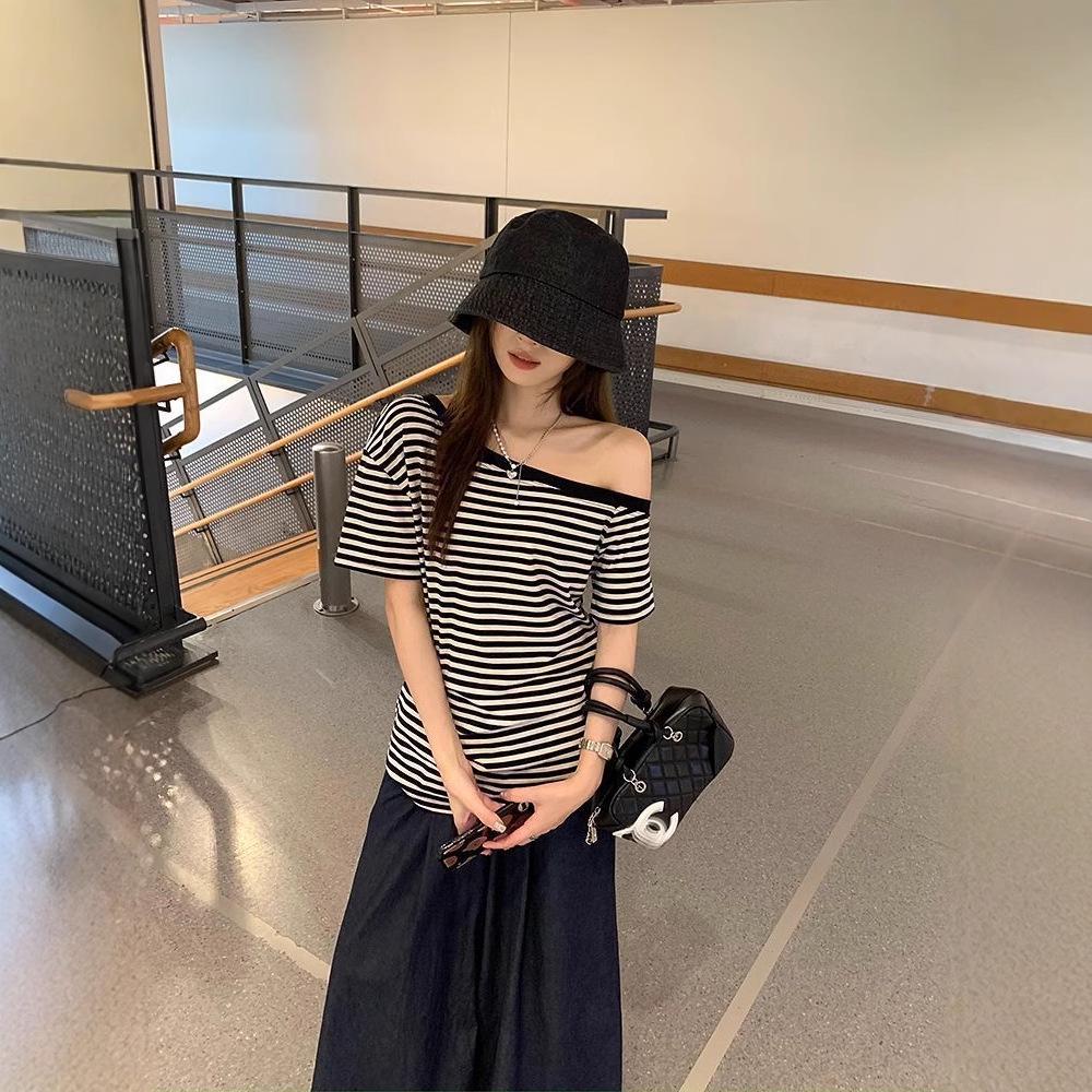 Women's 2025 Slimming Striped Off-Shoulder T-shirt - Short Sleeves