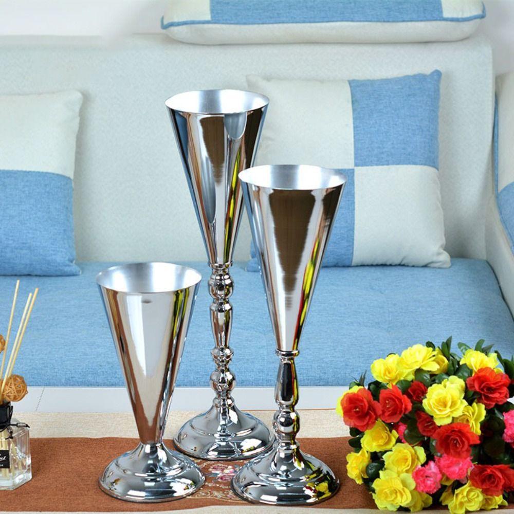 Fashion Iron Flower Vase Golden Exquisite Flower Stand European Metal Vases Hotel