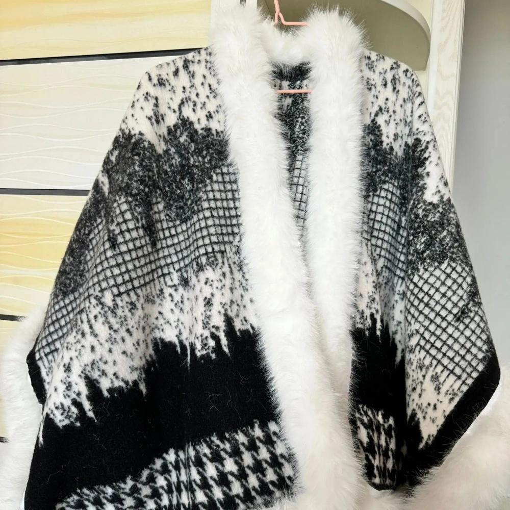 

Изготовленный на заказ женский свободный искусственный меховой шарик зимний теплый кардиган шаль накидка большой подкладка бархатный плащ пальто пончо белый