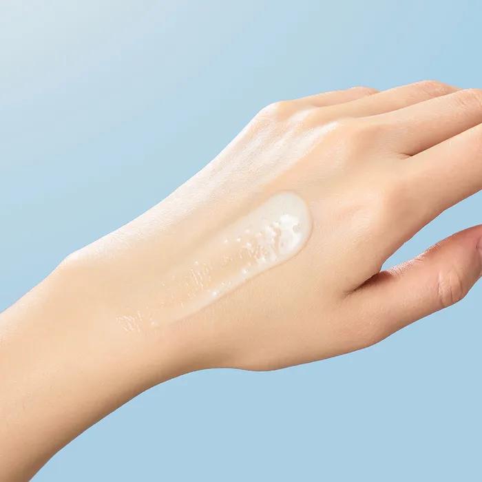 Goodal Houttuynia Cordata Soothing Hyaluronic Acid Sun Serum 50ml