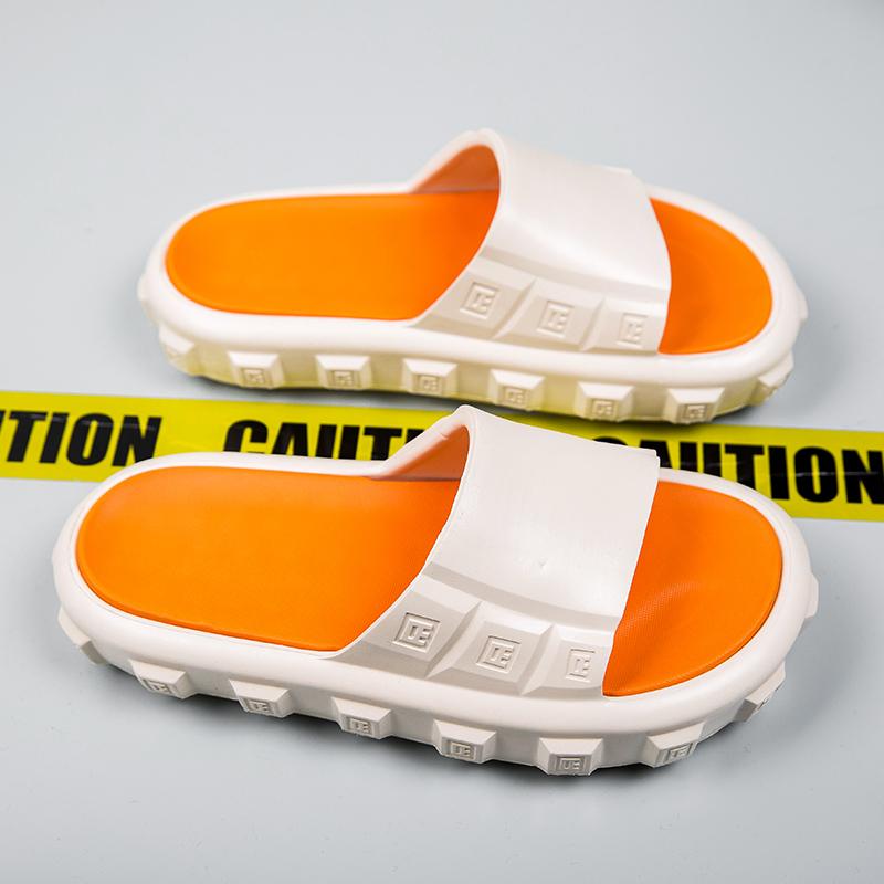Fashion 2025 New Men Massage Slippers Slides Indoor Outdoor Sandals Beach Casual Shoes Comfortable Sole Men's Slippers Big Size 40-45