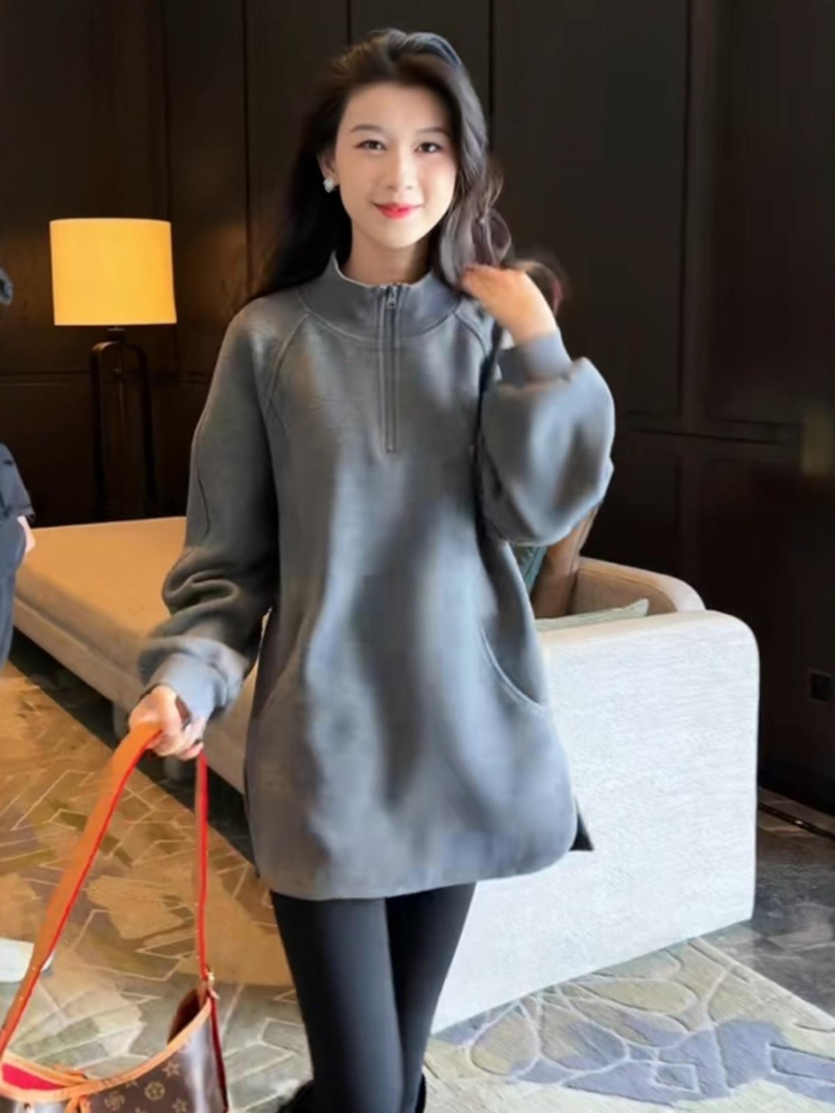 

Женская флисовая куртка-свитшот серого цвета 2025 года с воротником-стойкой - Ленивый стиль, средней длины, топ, закрывающий бедра S серый