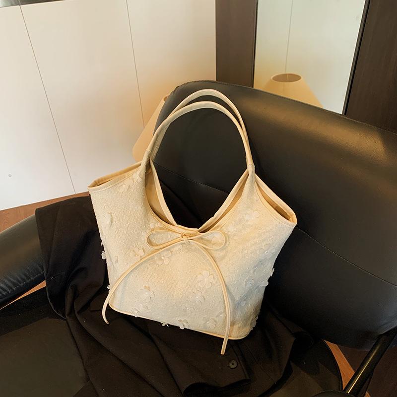 

Premium sense niche large capacity three-dimensional printing portable tote bag women s shoulder bag versatile underarm bag белый