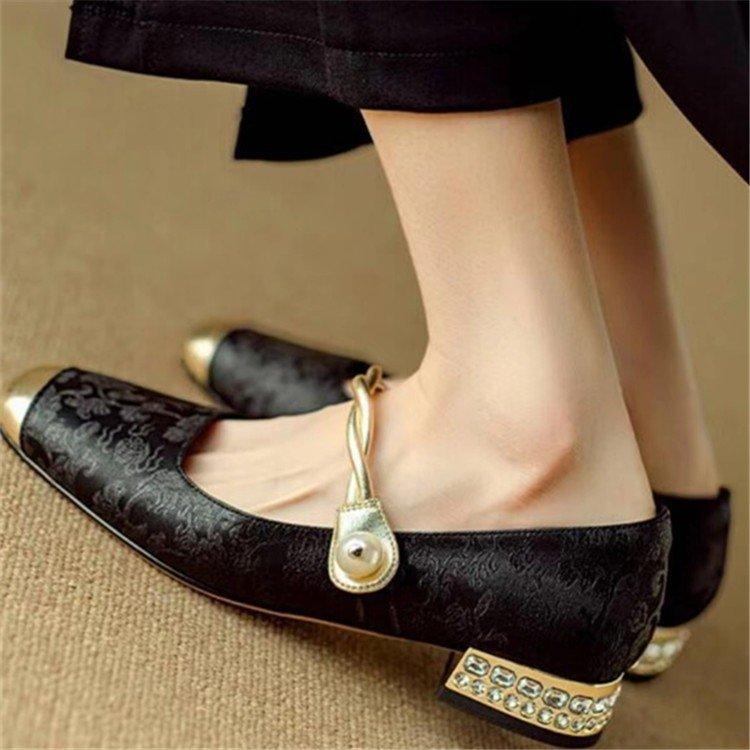 National Style New Chinese High Heels Women's 2025 Spring New Light Luxury Gentle Evening Breeze with Skirt French Thick Heel Single Shoes