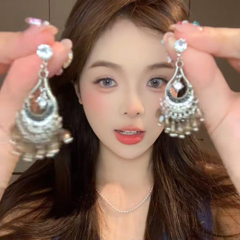 Pearl water drop pendant earrings retro temperament versatile earrings niche light luxury high-end earrings women