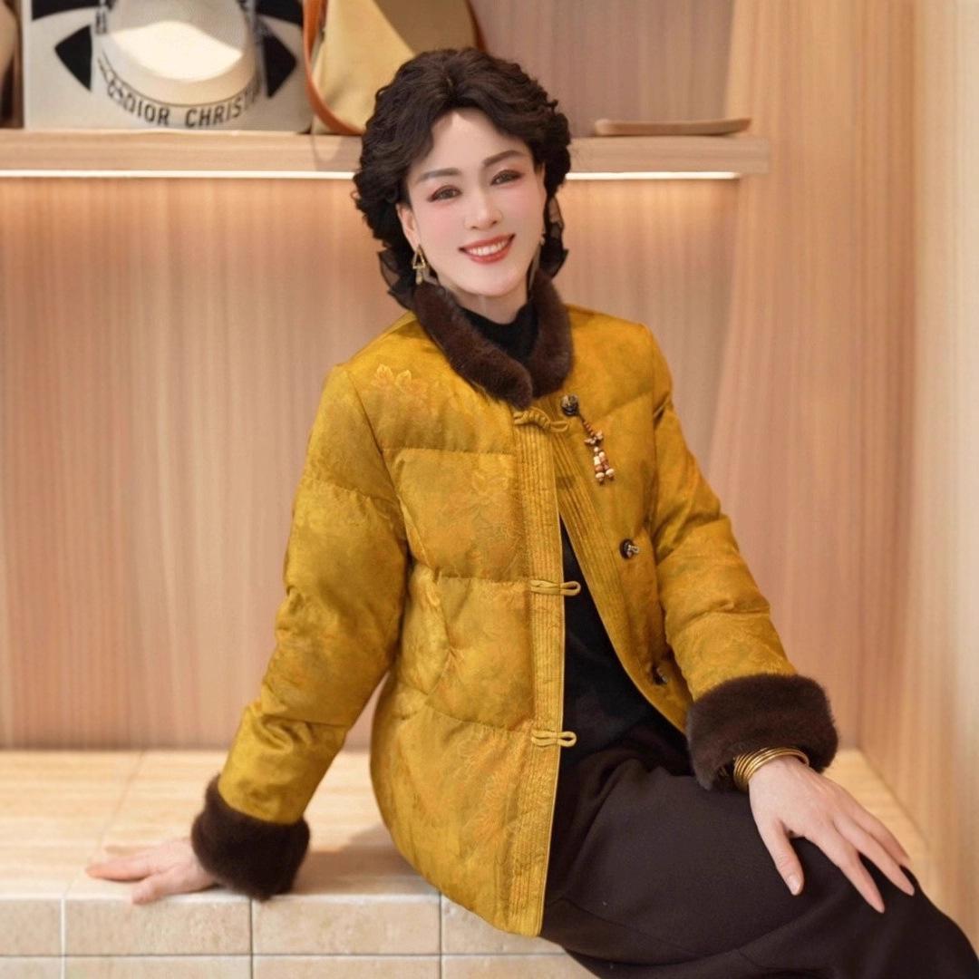 

2025 New Year Women s White Duck Down Winter Jacket for Middle-aged & Elderly - Warm Coat XL for 125-140 lbs
