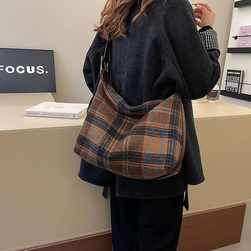 Bow lace-up shoulder bag Korean version casual large-capacity dumpling bag women's winter plaid tote bag