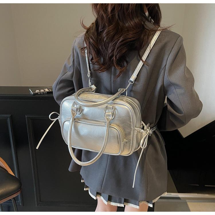 

Casual large-capacity bag women s 2025 new messenger bag multi-purpose backpack commuter handbag серебряный