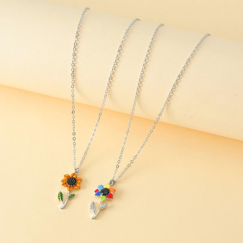 Sunflower Pendant Necklace for Women Delicate Daisy Flower Necklace Temperament Clavicle Chain Fashion Drop Oil Jewelry