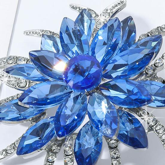 Women Flower Badge Shape Sparkling Rhinestones Brooch Clothing Decoration
