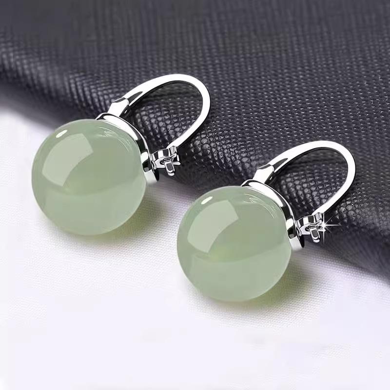 Elegant Imitation Jade Hoop Earrings for Women Green Round Beads Ear Buckle Banquet Jewelry