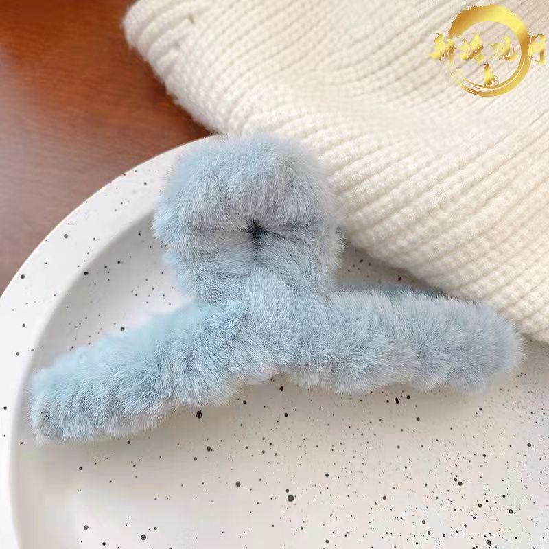 Autumn/Winter Furry Korean Plush Shark Hair Clip - Cute Updo Claw, Cross Clip, One-Word Design
