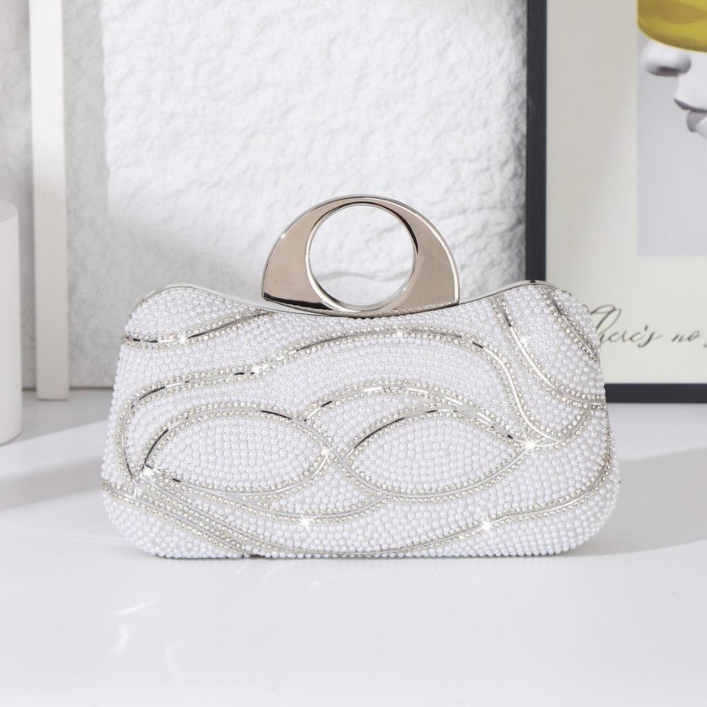 Popular pearl dinner bag European and American retro luxury clutch bag banquet dress women's evening wear