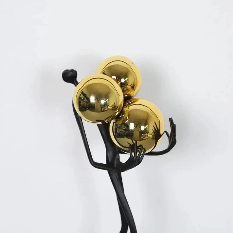 Minimalistische schwarze Streichholzmännchen Ornamente Goldene Kugel Dekorative Charakterstatue Schreibtischdekoration Abstrakte Figurenskulptur