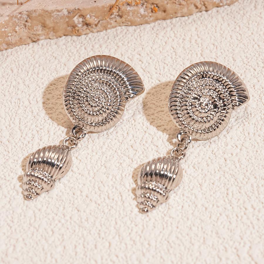 Shell Pattern Conch Earrings High-end Niche Exaggerated Unique Earrings for Women
