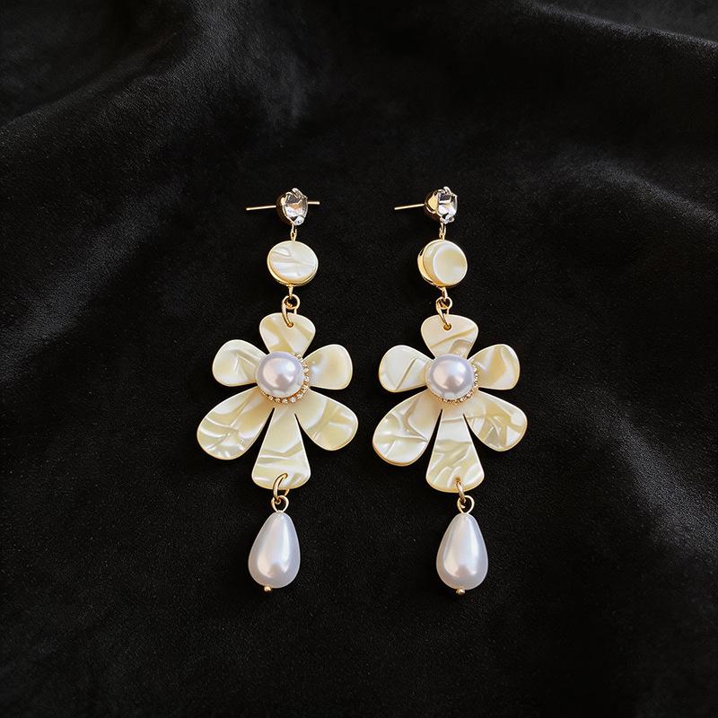 Retro Ethnic Silver Needle Water Drop Pearl Flower Stud Earrings with Diamond Inlay