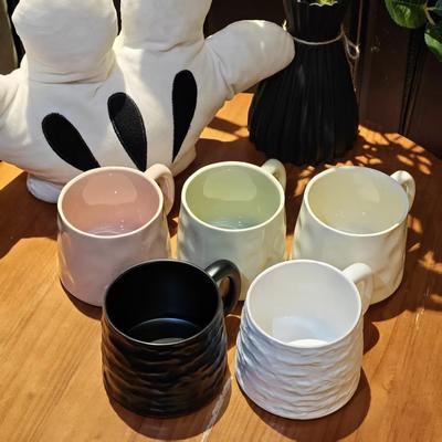 Tazas de Pareja de Cerámica Artesanal con Textura de Piedra – Perfectas para el Hogar o la Oficina