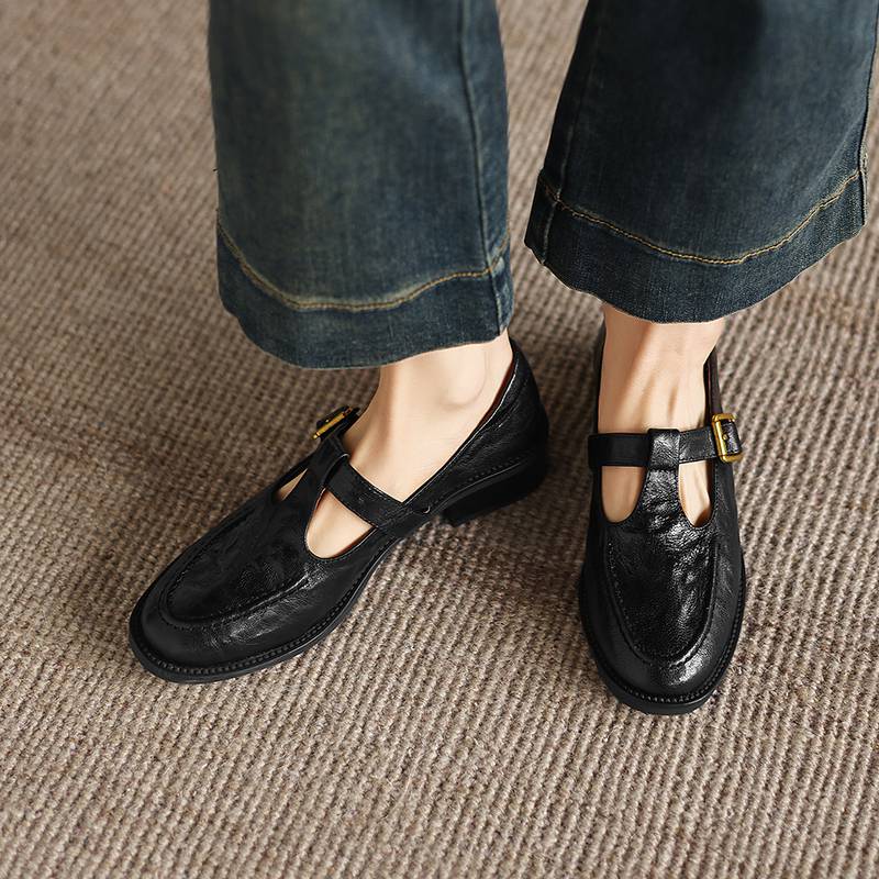 Krazing Pot Sheepskin Round Toe Thick Med Heels Spring Shoes Slip on Big Size 42 Loafers Women Metal Buckle Pleated Pumps
