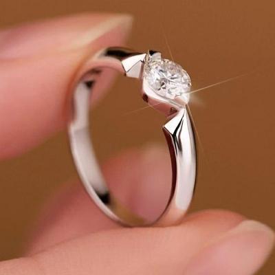 Luxury Moissanite Ring: Elegant, High-End Design for Women