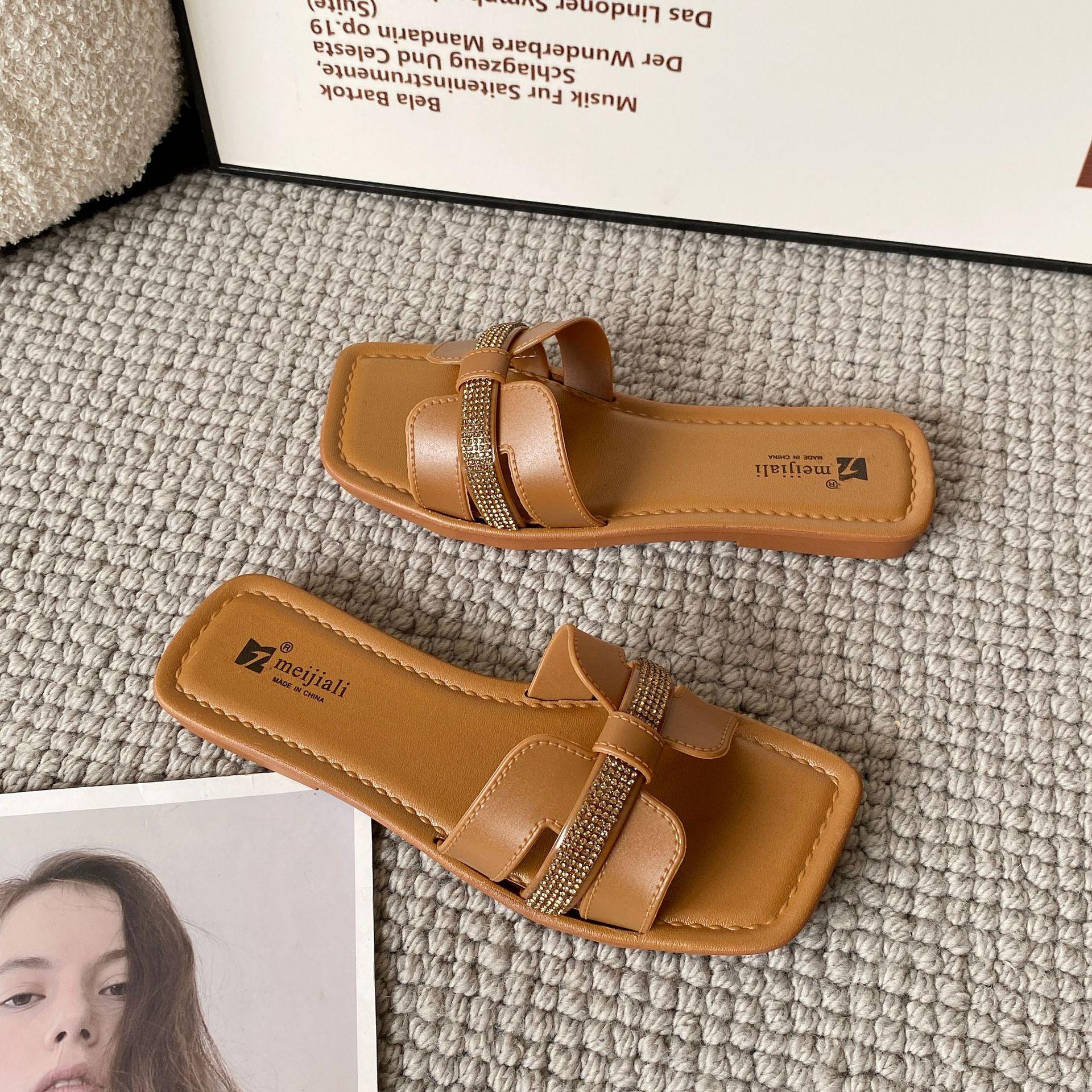 

Новые тапочки женские для улицы летняя мода универсальные средний каблук толстая подошва прохладные тапочки 40