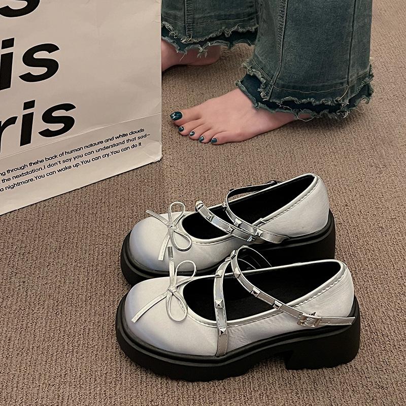 Black round head retro thick sole Mary Jane small leather shoes women's 2025 new spring and autumn skirt light mouth single shoes