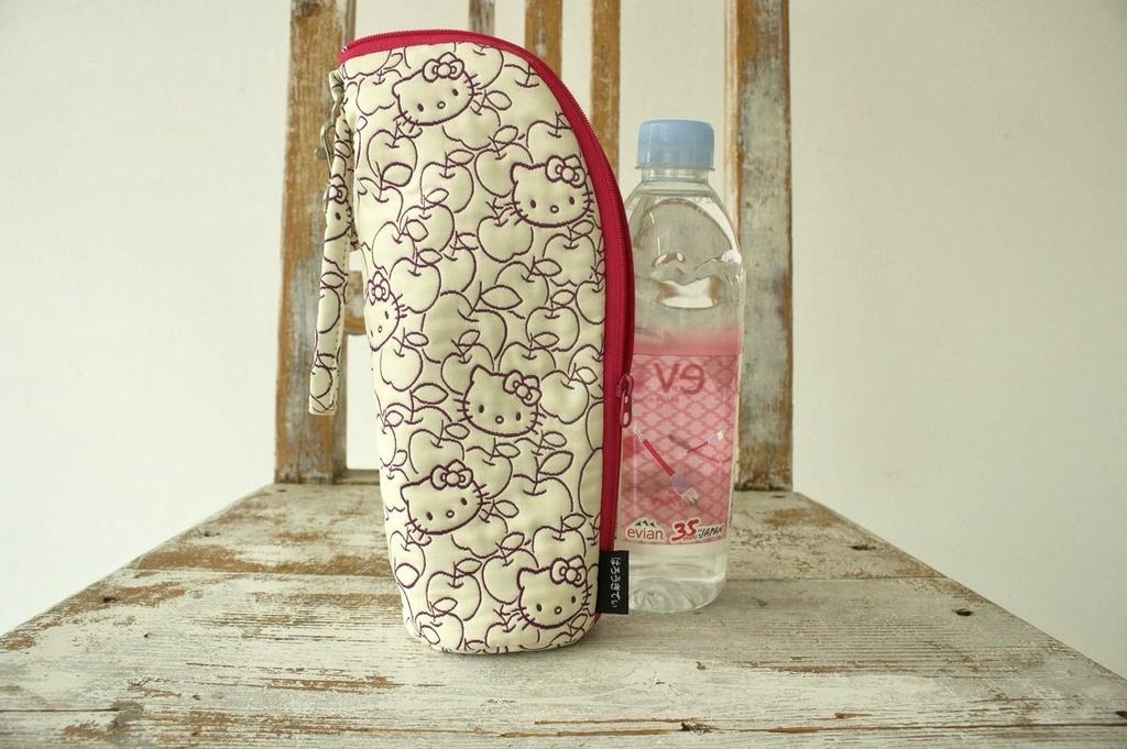 Hello Kitty Plastic Bottle Made in Hello Sanrio Character Goods [Kyoto Workshop] Case, Japan, Kyoto, Kitty, (Purple)