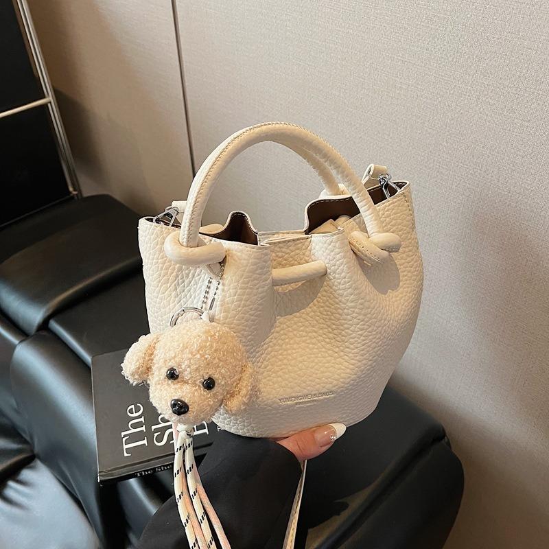 Spring and summer retro high-end bag women's new fashion versatile messenger bag portable bucket bag