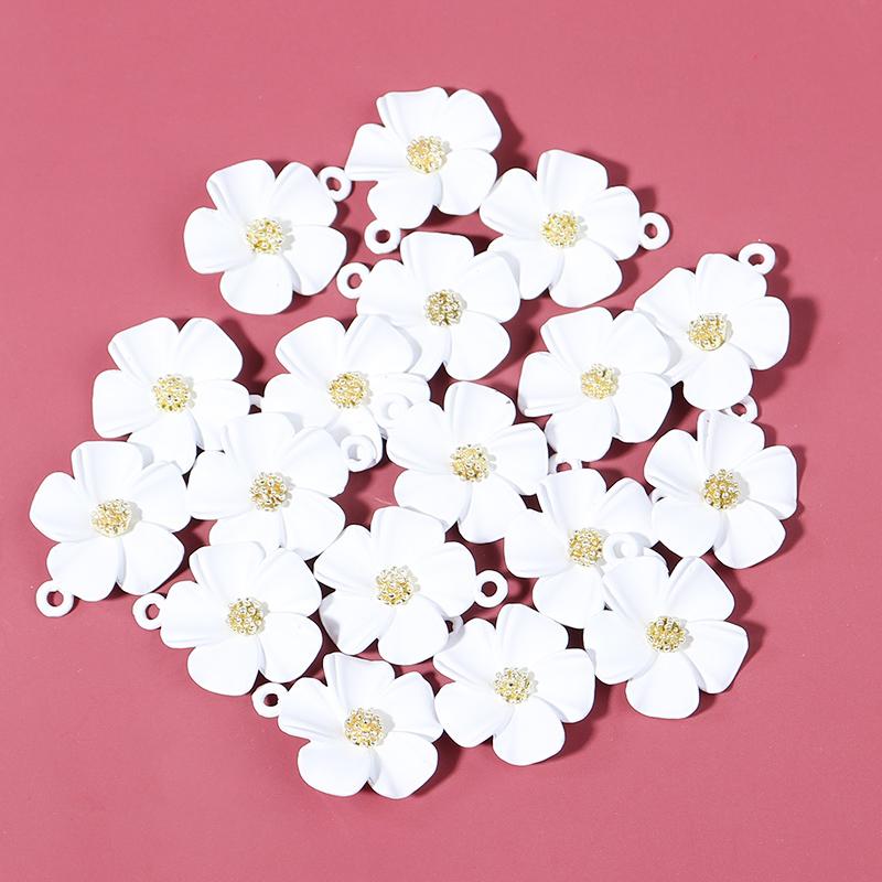 Colored Five Petal Flower Pendant Women Summer Lovely Bracelets Necklace Charms Diy Alloy Jewelry Making Accessories