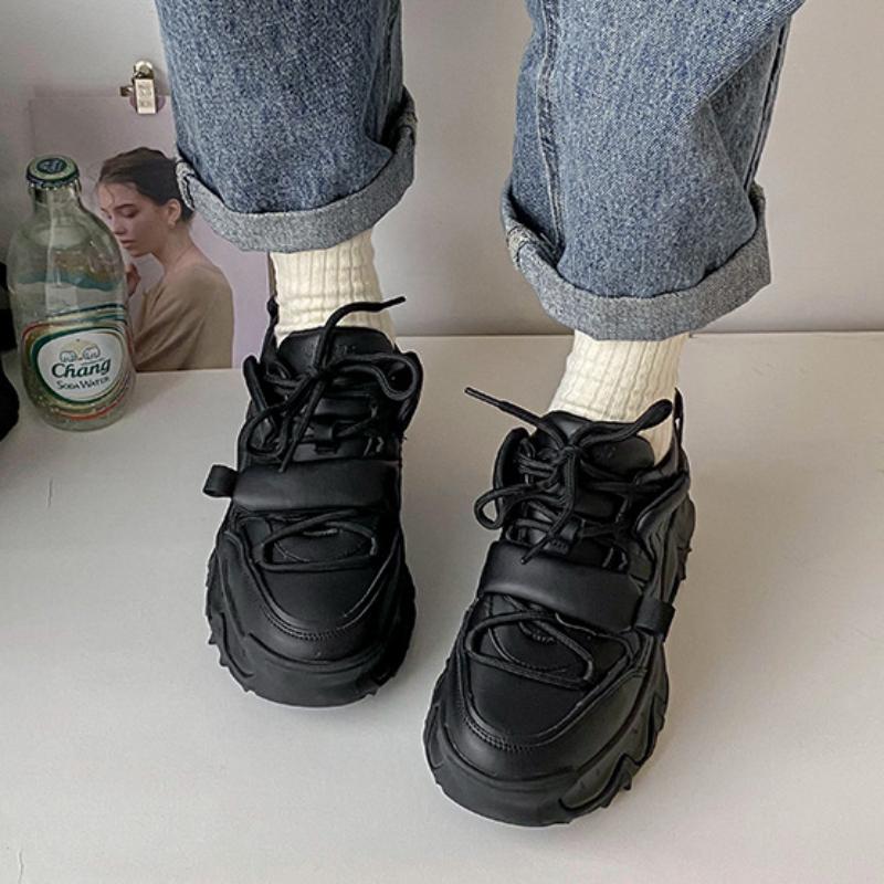 Korean Version Thick Bottom Elevated Increase 2024 New Fashion Casual Simple Comfortable All-match Women Shoes Autumntime