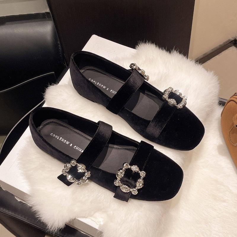 French Women Retro Velvet Flat Shoes Versatile Buckle Mary Jane Shoes 2026 New Woman Soft Sole Shallow  Rhinestone Ballet Shoe