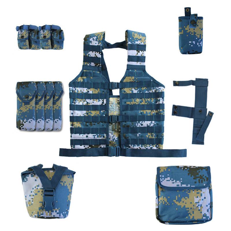 Outdoor Camouflage Vest & 11-Piece Carrying Equipment Set