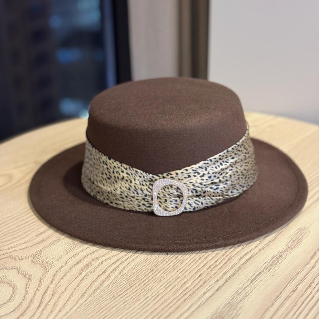 Hat Women's Autumn and Winter Rhinestone Flat Top Hat Woolen Felt Hat British Retro French Fashion Versatile Warm Hat Trend