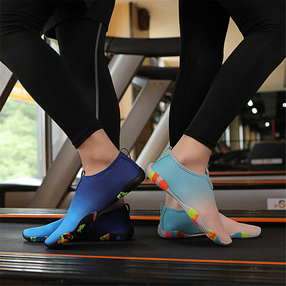 Fashion Super Big Size Size 38 Famme Basketball Designer Sandal Shoes Soft Slippers Men Sneakers Sport Loufers Models Botasky