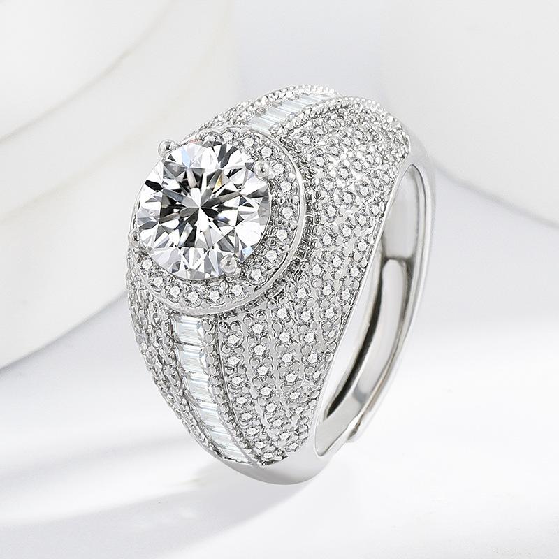 Domineering Luxury Full Diamond Imitation Moissanite Flash Diamond Unisex Ring, 18K Gold Plated Zircon Ring   Size:Adjustable