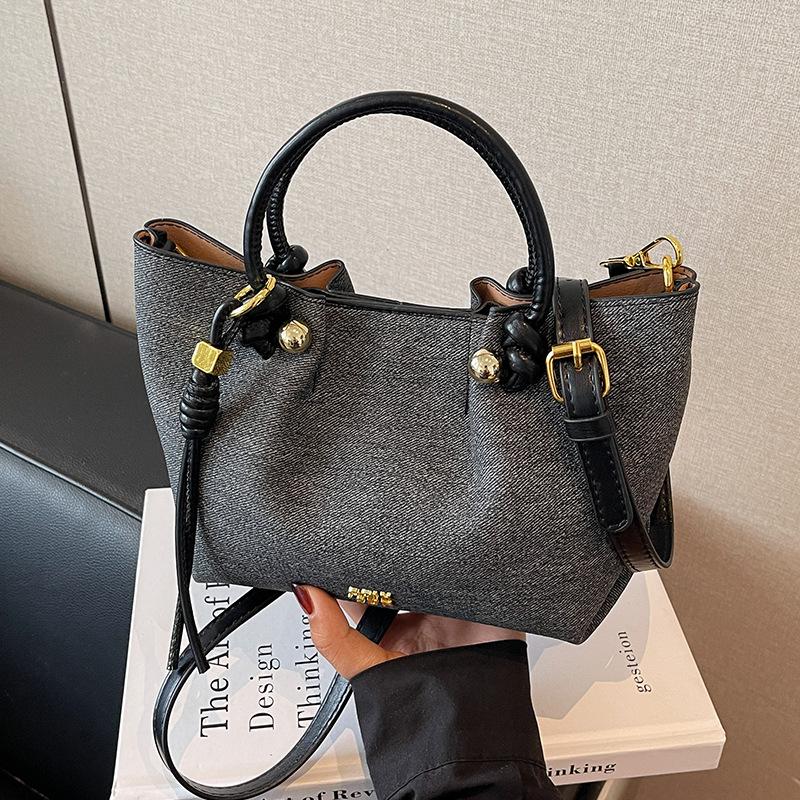 Summer commuting soft face small bag women's 2025 new fashion and versatile simple hand-held bucket bag versatile crossbody bag