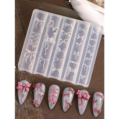 Nail art – Stencil e stampini per unghie