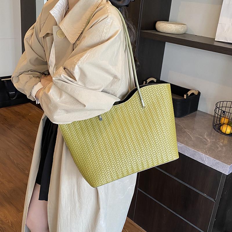 Pu Tote Bag For Women With Durable Large Capacity Daily Use