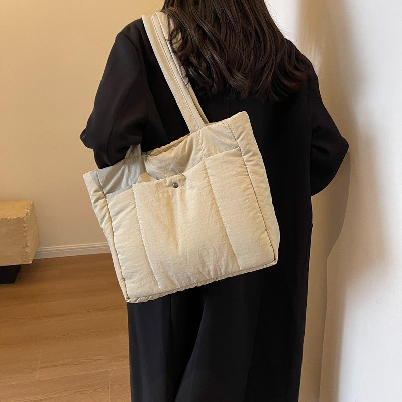 Autumn and Winter Large-capacity Nylon Down Bag Women's 2025 New Korean Niche Commuter Canvas Single Shoulder Fashion Tote Bag