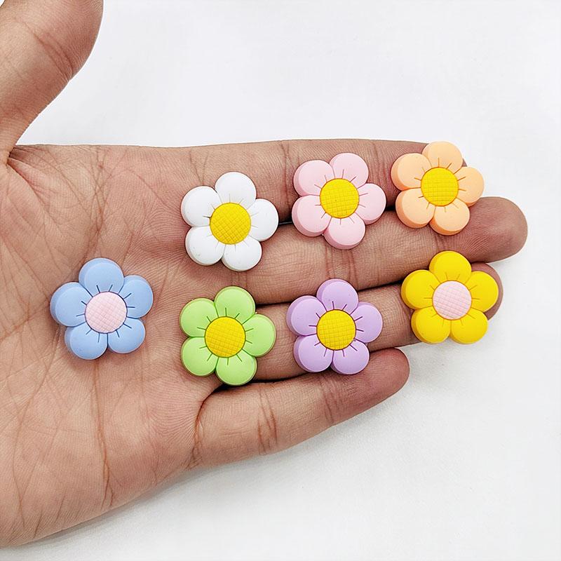 7PCS Cartoon Colorful Flowers Shoe Charm  PVC Beach Bag Clog Wristband Decor Buckle Sandal Detachable Waterproof Gift