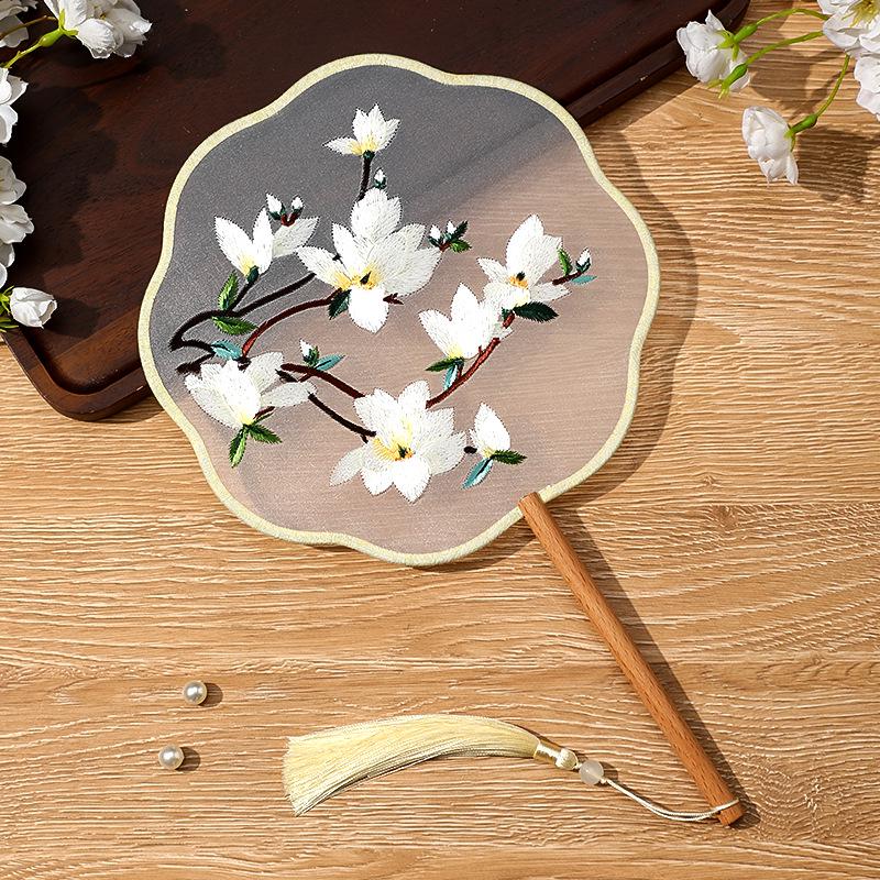 Double-Sided Suzhou Embroidery Round Fan: Ancient Chinese Style for Hanfu and Cheongsam, Perfect for Children's Dance.