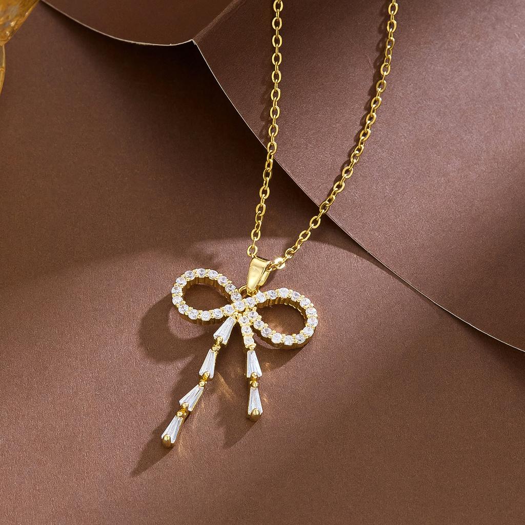 Bow-encrusted Diamond Super Flash Necklace Female, French Light Luxury Niche Design Sense Cold Wind Versatile Collarbone Chain