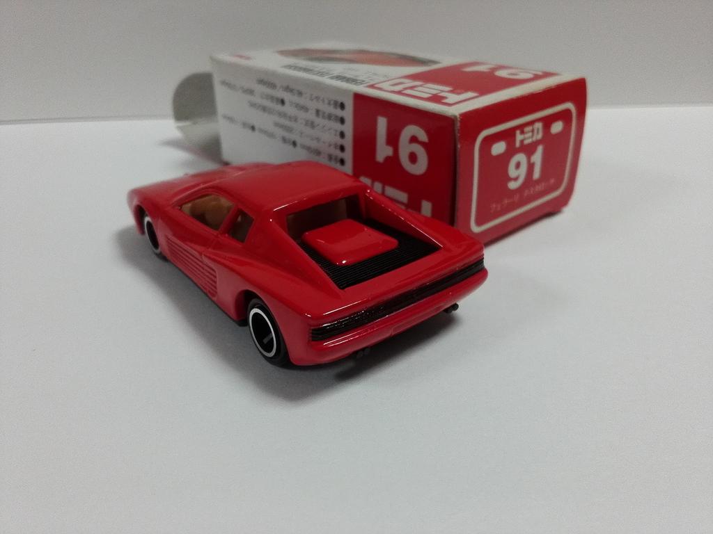 Tomica Ferrari Testarossa Rot Made in China 91-2